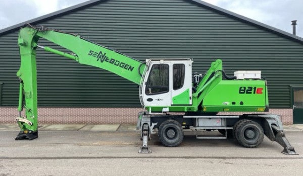 Sennebogen 821E